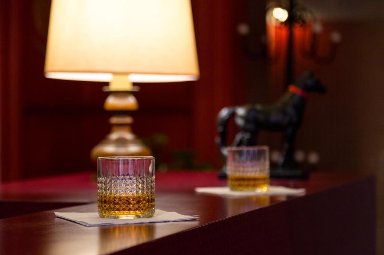 Urban Style, Hotel Le Cheval Noir, Saint-Etienne 外观 照片