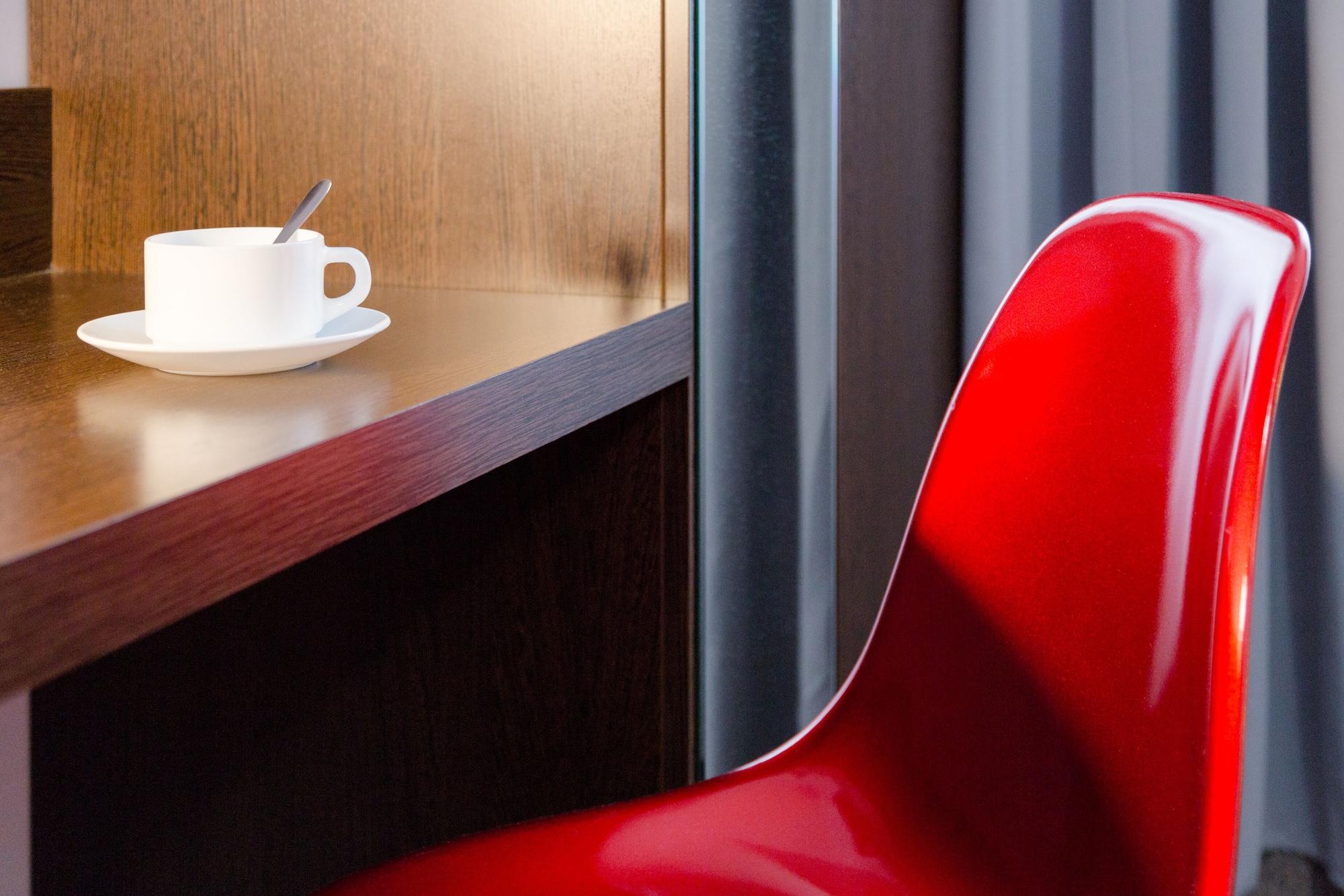 Urban Style, Hotel Le Cheval Noir, Saint-Etienne 外观 照片